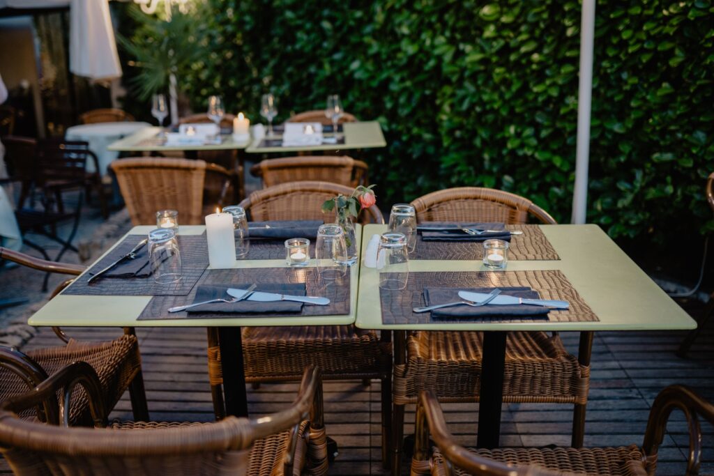 outdoor table ideas