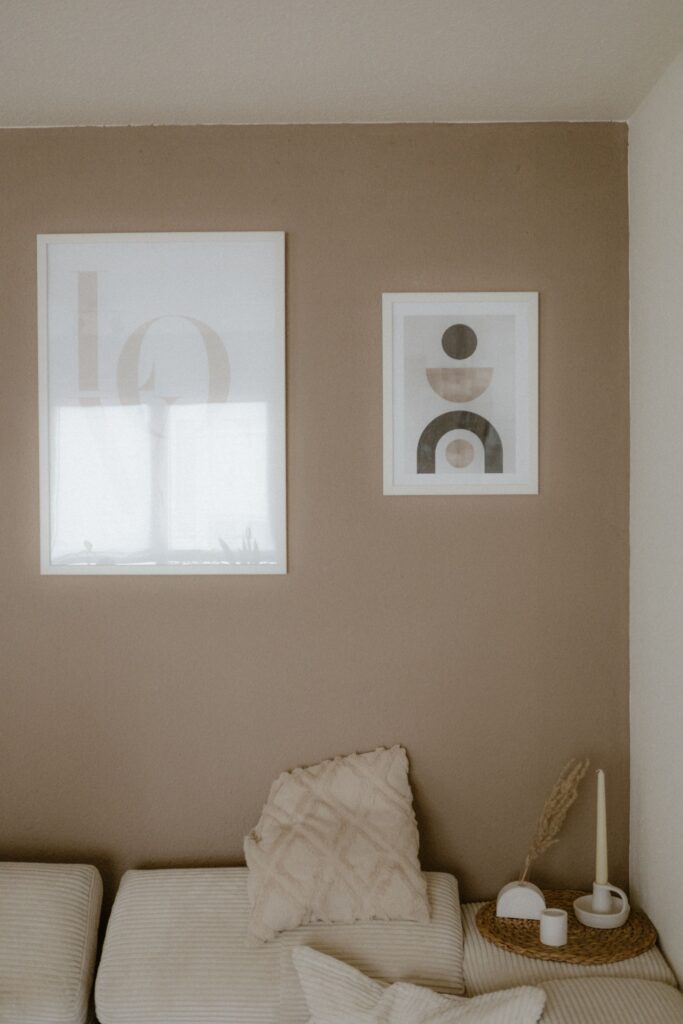 18 Cozy Dorm Room Ideas That Makes Tiny Space Feel Like Home pexels andreas ebner 246992646 36771621