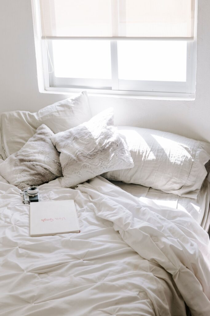 18 Cozy Dorm Room Ideas That Makes Tiny Space Feel Like Home pexels brunxs 27015695