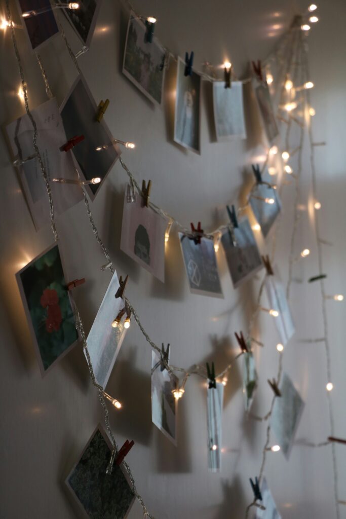 18 Cozy Dorm Room Ideas That Makes Tiny Space Feel Like Home tahereh amin b6zdz6kwlka unsplash