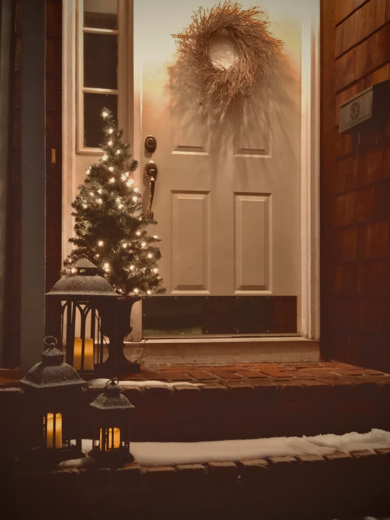 17 Fall Porch Decor Ideas That Welcome Autumn Beautifully erica marsland huynh nbizg95hvim unsplash
