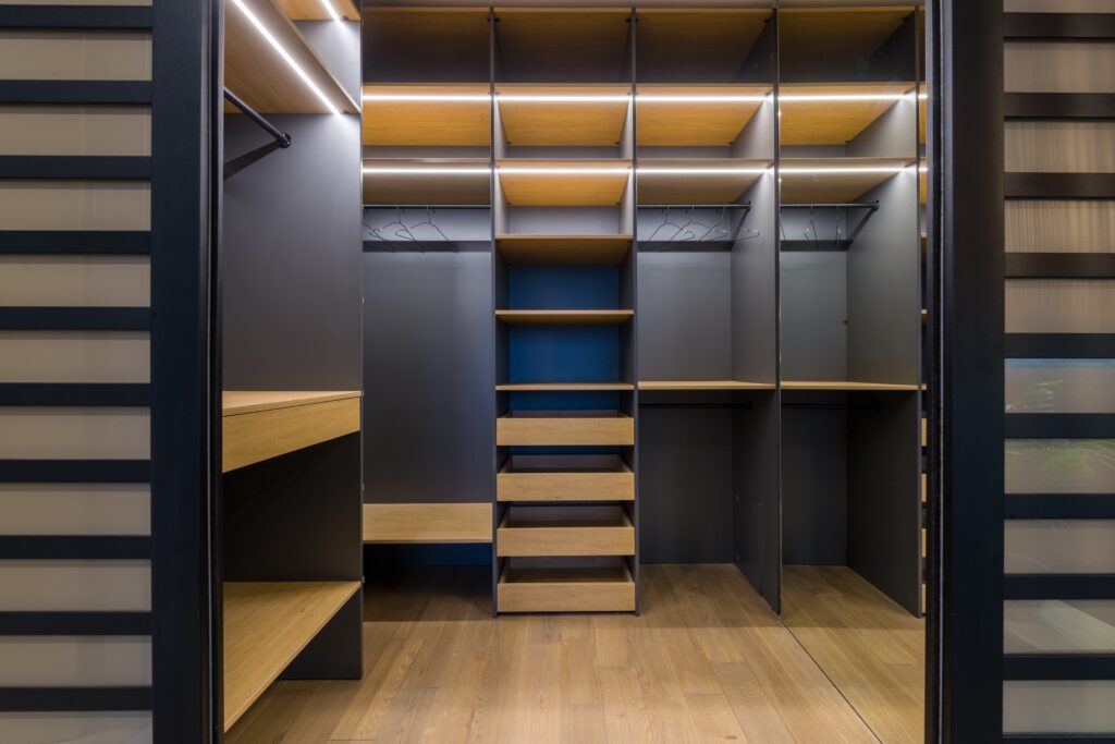 15 Built-In Wardrobe Ideas You'll Wish You Had Sooner pexels artbovich 6580380