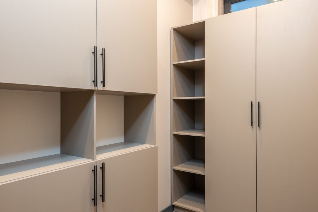 15 Built-In Wardrobe Ideas You'll Wish You Had Sooner pexels artbovich 7005283