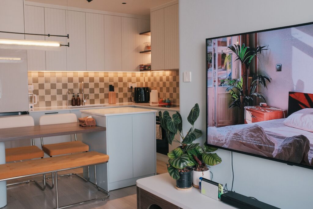 How to Arrange a Studio Apartment: 13 Smart Ideas pexels huy phan 316220 30386992